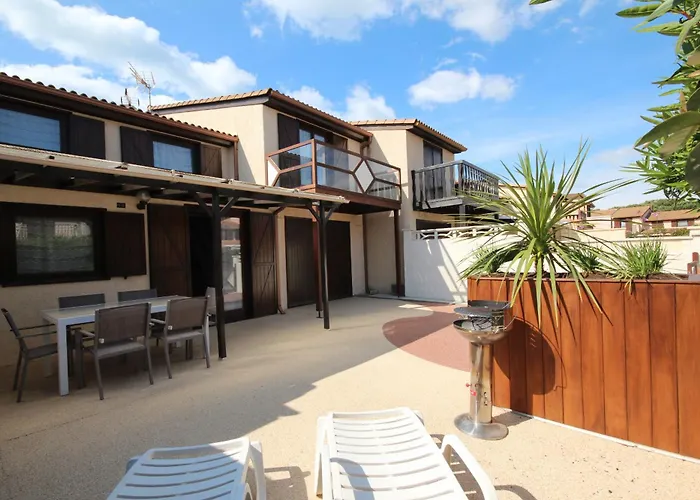 Agreable Maison Cloturee Climatisee Domaine Tamaris, 3 Chambres, 6 Couchages, Wifi, Acces Piscines Payant, Lrtamv12 Villa