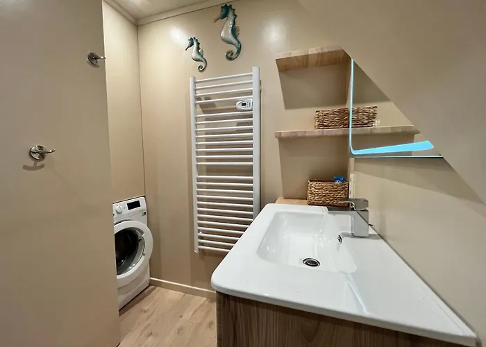 Villa Agreable Maison Cloturee Climatisee Domaine Tamaris, 3 Chambres, 6 Couchages, Wifi, Acces Piscines Payant, Lrtamv12 Portiragnes